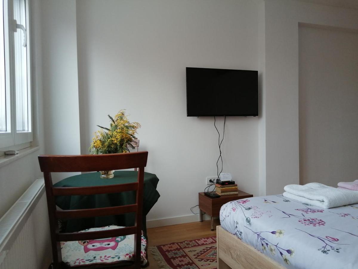 Super Central & Panoramic Nick'S Apartment พริสตีนา ภายนอก รูปภาพ